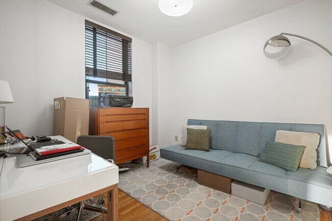 Photo - 70 Clarendon St Unit 403