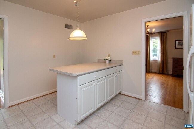 Photo - 1313 Grove Rd