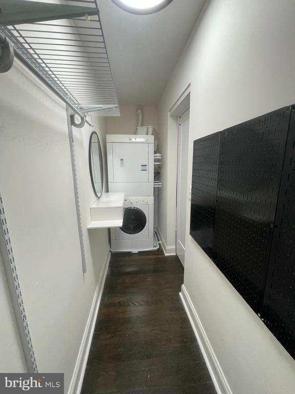 Photo - 420 Woodford St