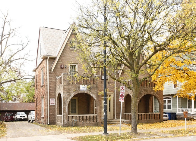 Building Photo - 414 Division Rental