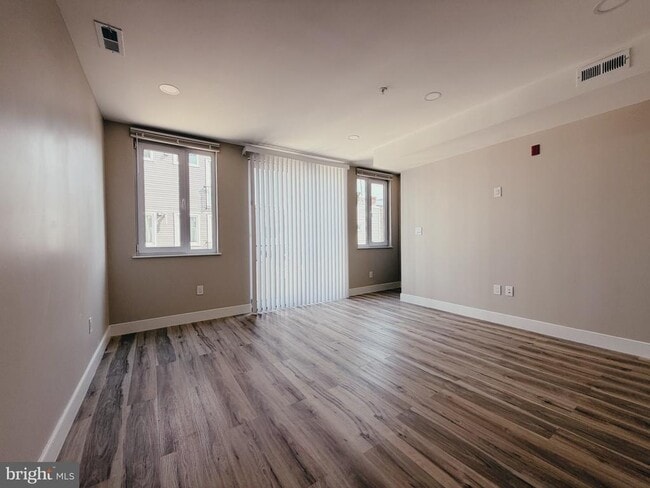 2720 W Thompson St Unit H