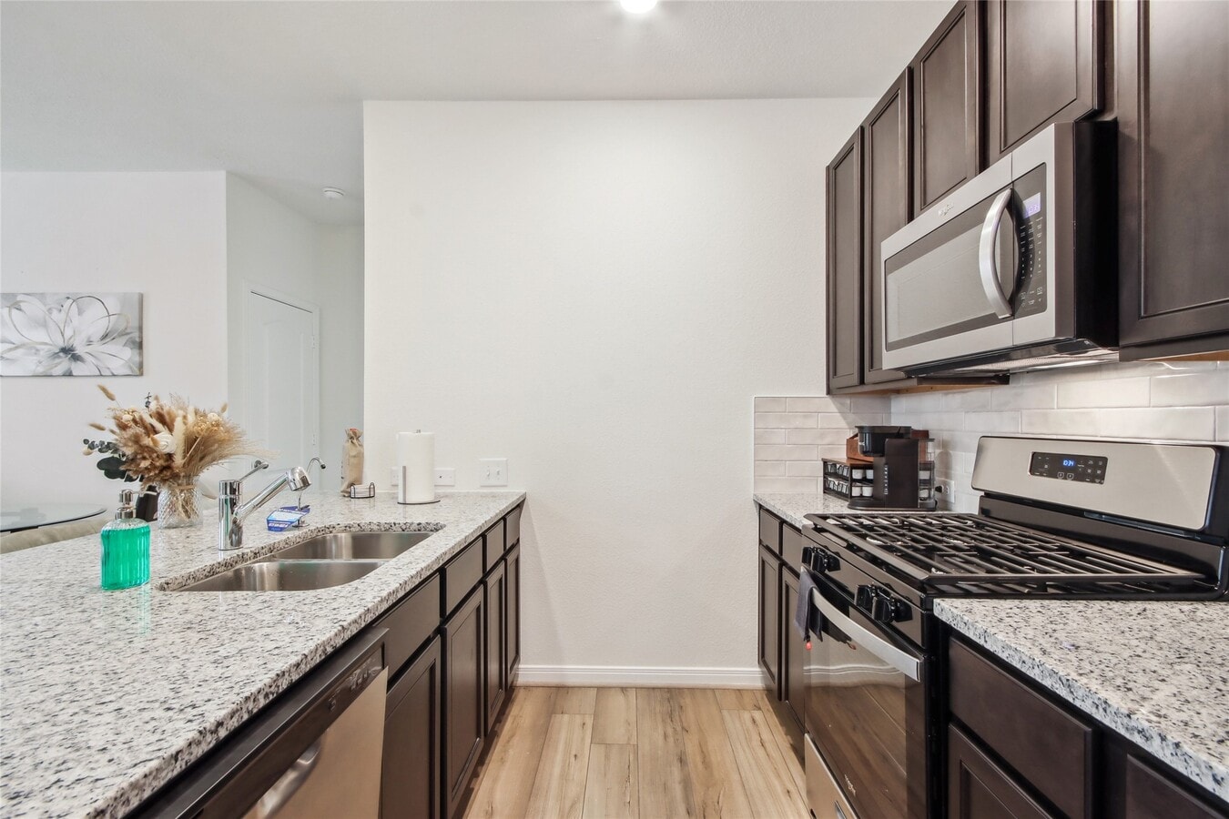 Photo - 2877 Grand Anse Dr