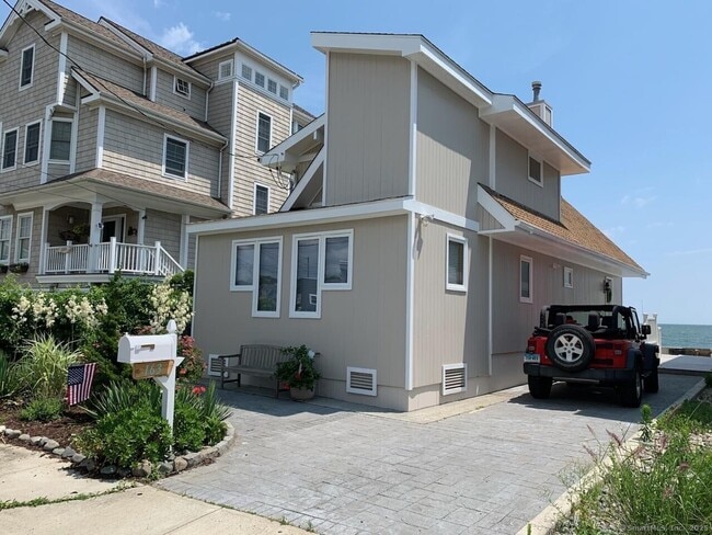 Building Photo - 163 Hillside Ave Rental