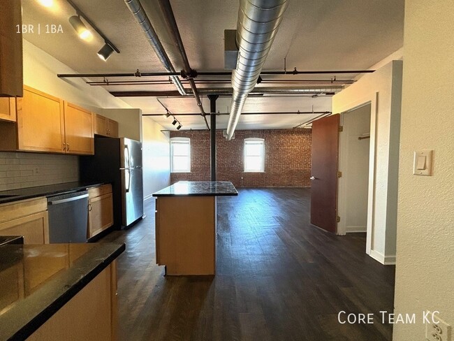 1 Bedroom Loft in the River Market! - 1 Bedroom Loft in the River Market! Unit 407