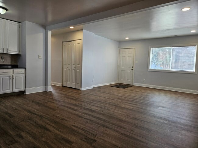 Photo - 2173 Williams St