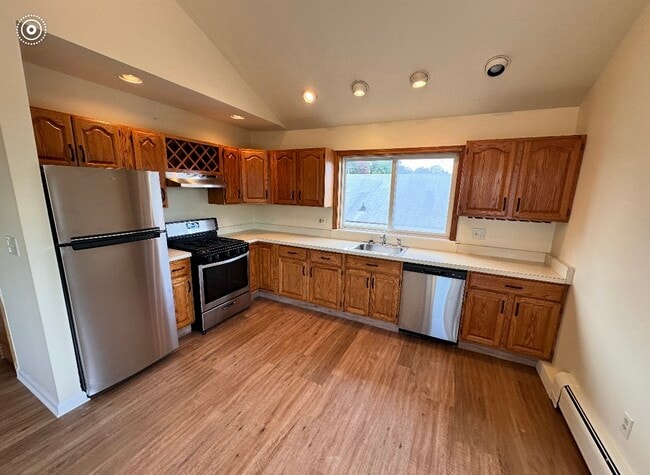Building Photo - 31 Woodbury Ave Unit 3rd floor