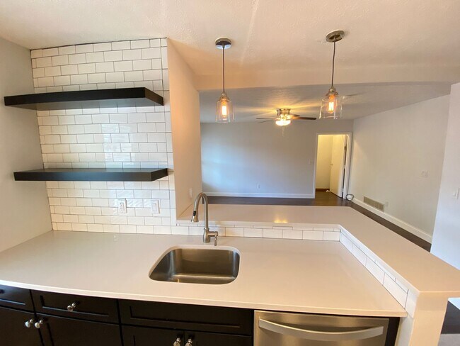 171 E 13th Ave Unit 1B