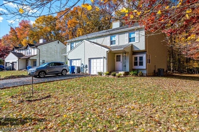 Photo - 536 Elsie Ave