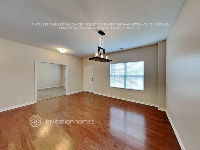 Photo - 184 Glastonbury Dr