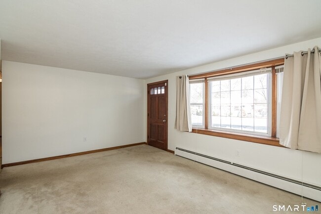 Photo - 17 Howard St