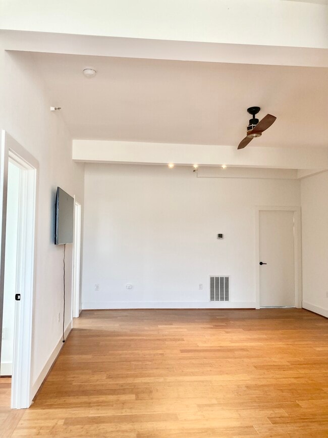 Living room of 3 bed/2 bath
