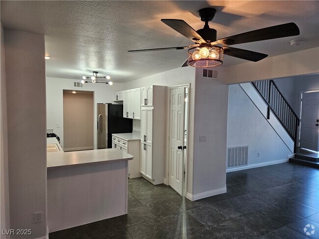 Building Photo - 9679 Idle Spurs Dr Rental