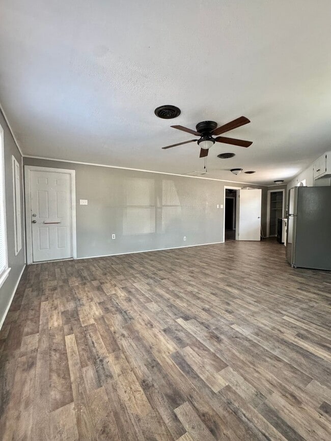 Photo - NOW AVAILABLE - 1 Bedroom Duplex Unit Acro...