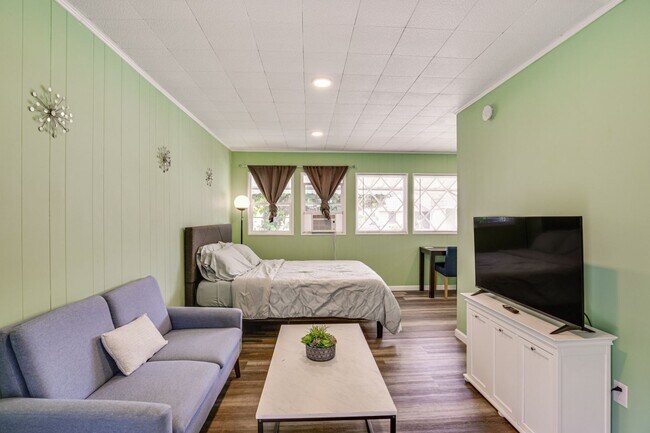 Building Photo - 2854 Rhoades Rd