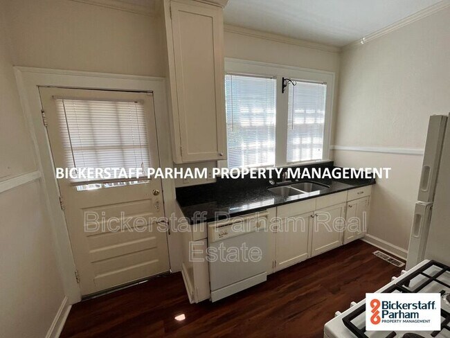 923 Cooper Ave