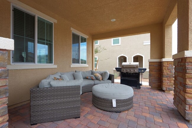 Photo - 2865 Tanager Hill St