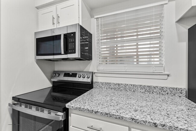 Vieux Carre Apartments