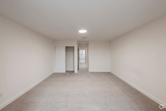 2BR, 2BA - 1,374SF Primary Bedroom