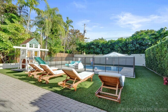 Photo - 1606 SE 1st St