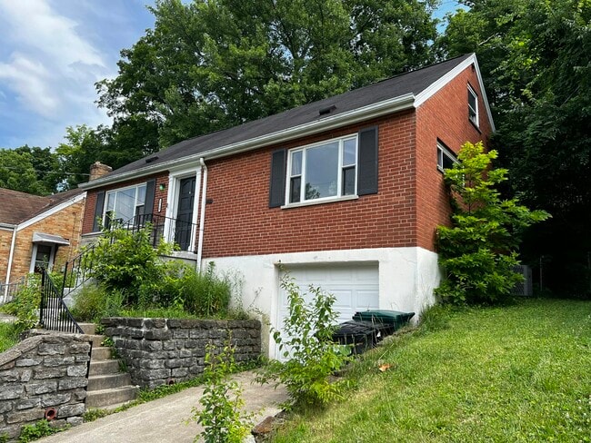 Photo - 1710 Ashbrook Dr