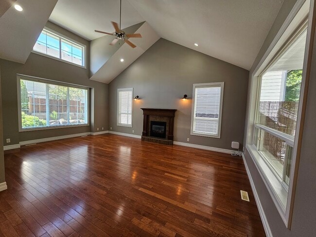 Photo - 45957 Sherwood Dr