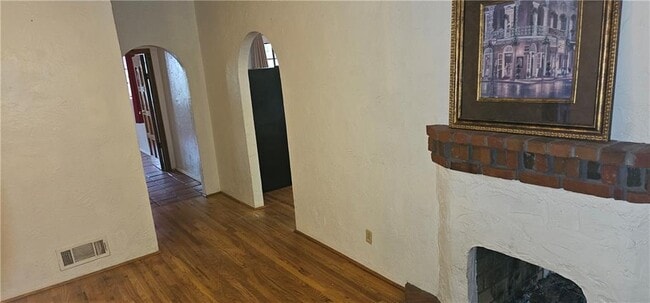 Photo - 1032 Standard Dr NE