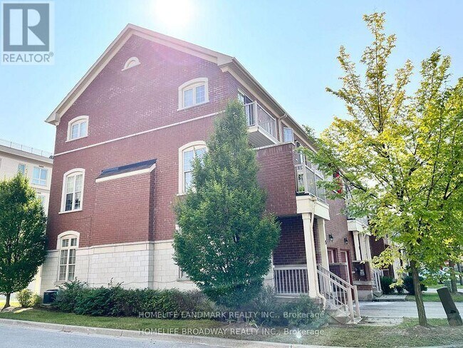 Photo - 15 Ruskov Ln