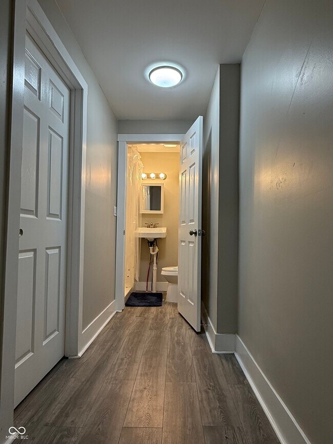 Photo - 1341 N Gale St