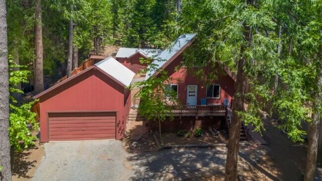 Building Photo - CHARMING ALTA HOUSE