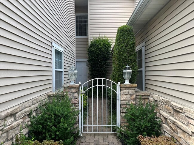 Photo - 85 Windwatch Dr