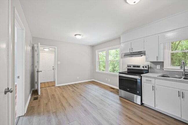 Photo - Minutes to Downtown Fort Mill - Renovated ...