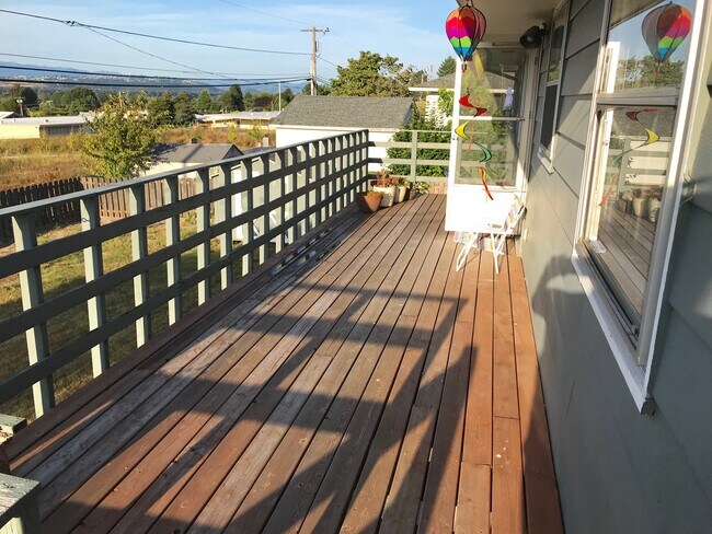 Cubierta 1 para inquilinos - 12815 NE Fremont St Unidad 1