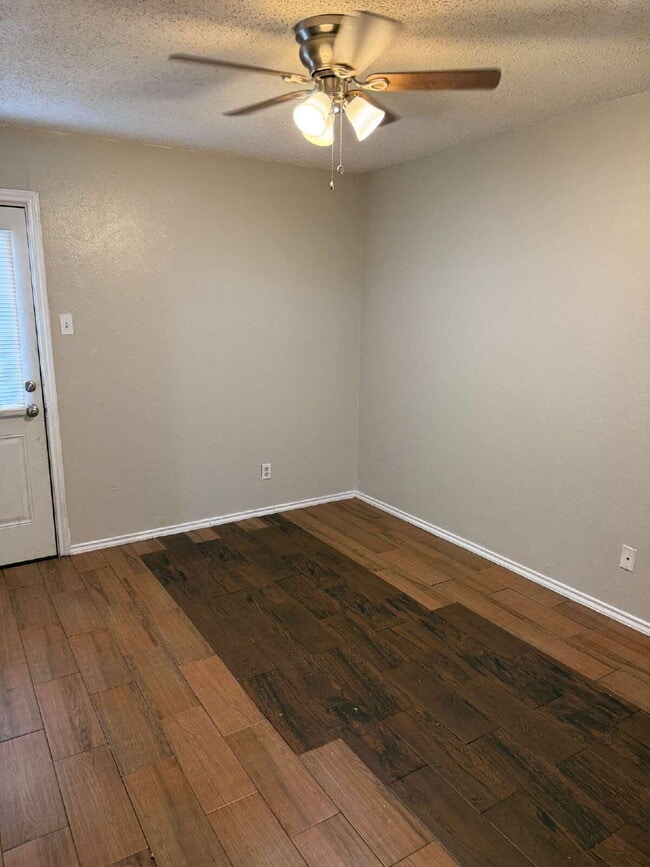 Photo - 9520 Royal Ln Unit # 214