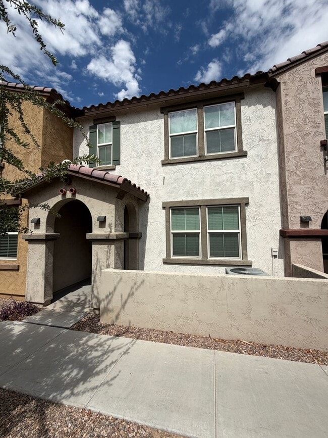 Building Photo - Beautiful newer townhome for rent in Tempe