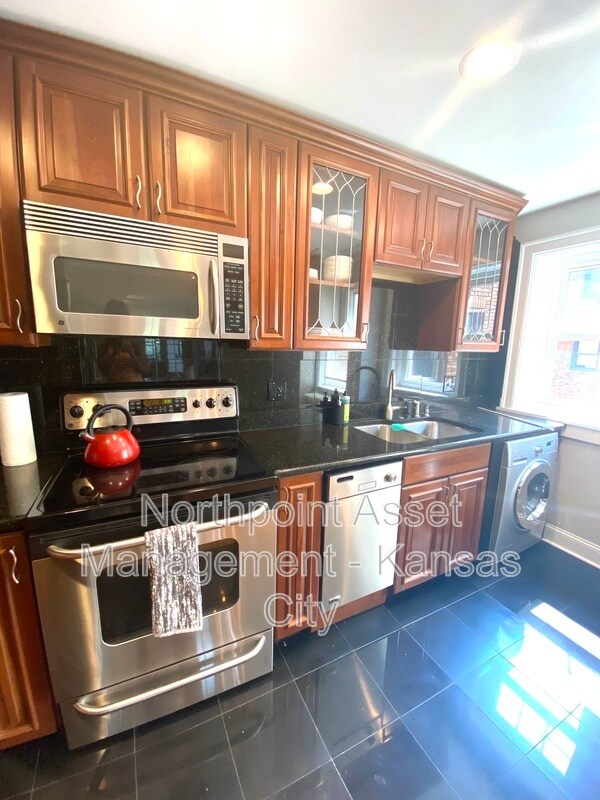 Photo - 807 W 48th St Unidad Apt 501
