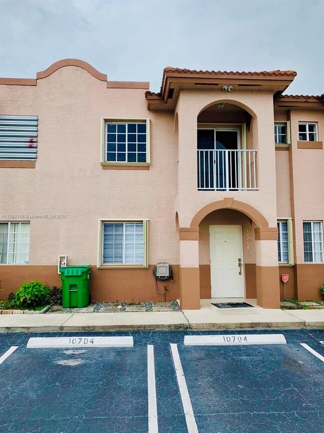 Building Photo - 10704 NW 88th Ave Rental
