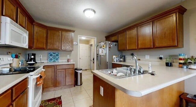 Photo - 206 Gentian St