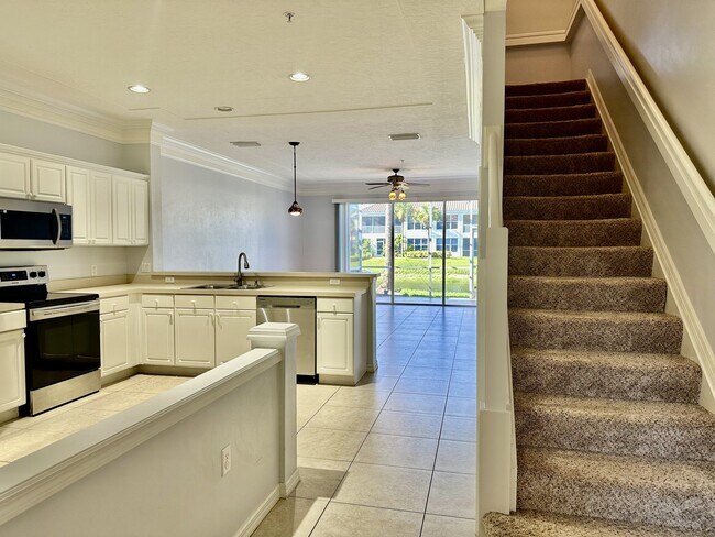 Photo - 1164 Oxford Ln