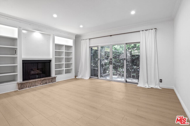 Building Photo - 1850 Midvale Ave Unit 4