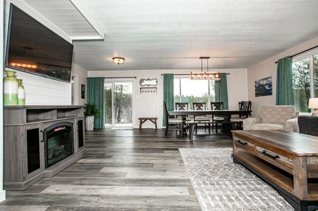 Photo - 209 Alpha Rd