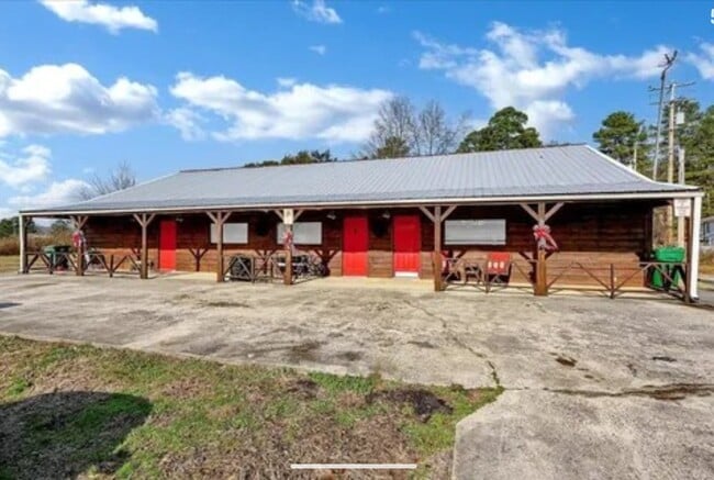 Building Photo - 6104 Co Rd 437 Unit A