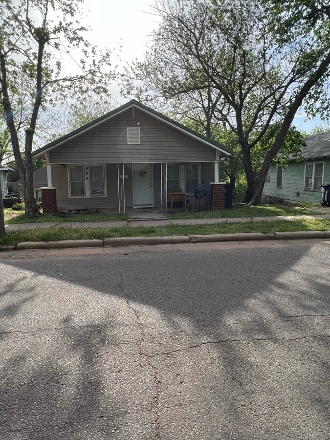 Photo - 406 N Center Ave
