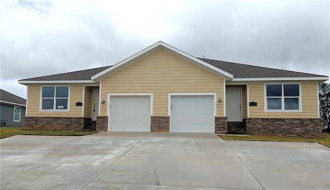 Building Photo - 603 W Christopher Dr