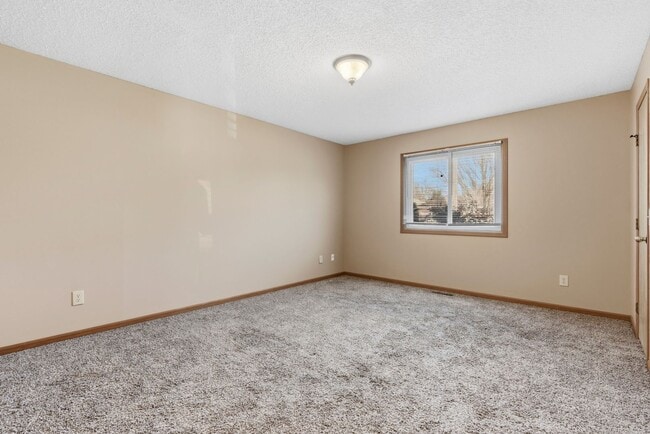 Photo - 2 Bedroom Upstairs Apartment - Springfield MO