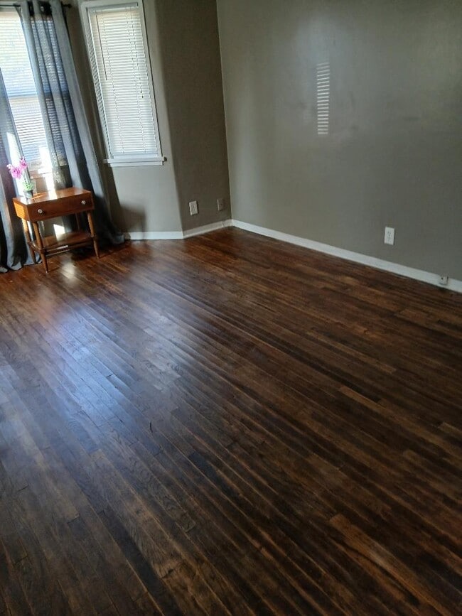 Photo - 703 E Jefferson Ave Unidad B