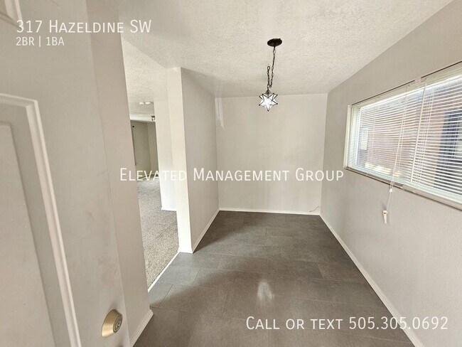 Photo - 317 Hazeldine Ave SW