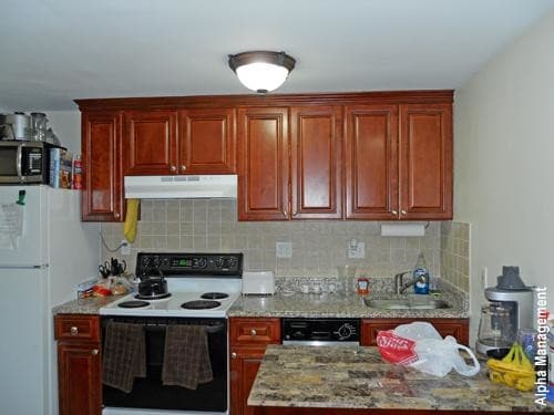 Building Photo - 14 Cumberland St Unit 7