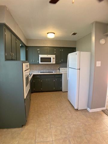 Photo - 609 E Centennial St