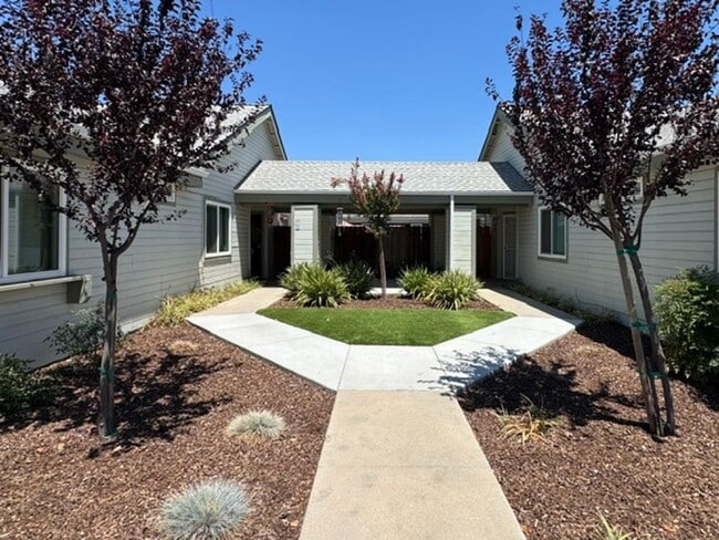 Photo - Siri Thorne 4-Plex Unit 104