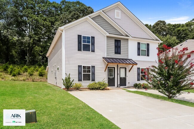 Photo - 309 Noble Ln
